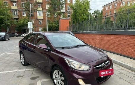 Hyundai Solaris II рестайлинг, 2011 год, 820 000 рублей, 11 фотография