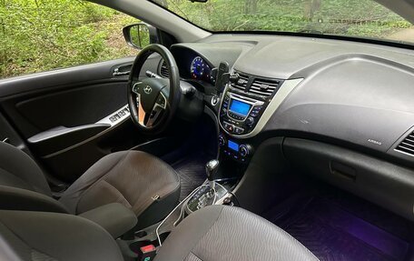 Hyundai Solaris II рестайлинг, 2011 год, 820 000 рублей, 22 фотография