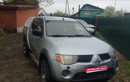 Mitsubishi L200 IV рестайлинг, 2007 год, 880 000 рублей, 2 фотография
