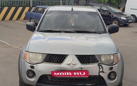 Mitsubishi L200 IV рестайлинг, 2007 год, 880 000 рублей, 8 фотография