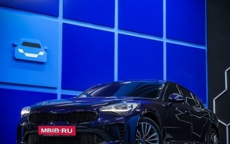 KIA Stinger I, 2018 год, 2 100 000 рублей, 1 фотография