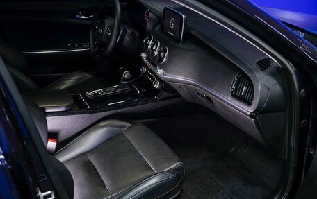 KIA Stinger I, 2018 год, 2 100 000 рублей, 13 фотография