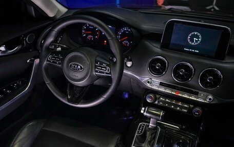 KIA Stinger I, 2018 год, 2 100 000 рублей, 23 фотография