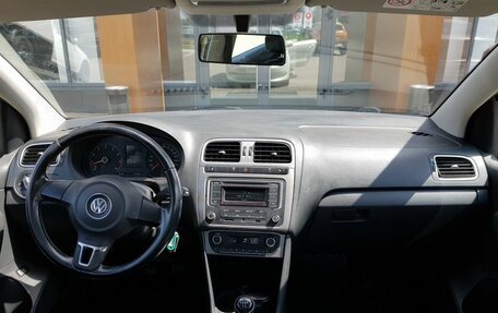 Volkswagen Polo VI (EU Market), 2015 год, 749 000 рублей, 11 фотография