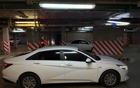 Hyundai Elantra, 2022 год, 2 050 000 рублей, 10 фотография