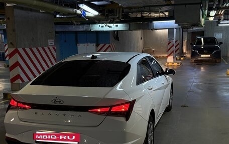 Hyundai Elantra, 2022 год, 2 050 000 рублей, 6 фотография