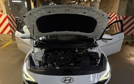 Hyundai Elantra, 2022 год, 2 050 000 рублей, 25 фотография