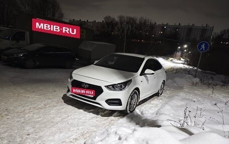 Hyundai Solaris II рестайлинг, 2018 год, 900 000 рублей, 4 фотография