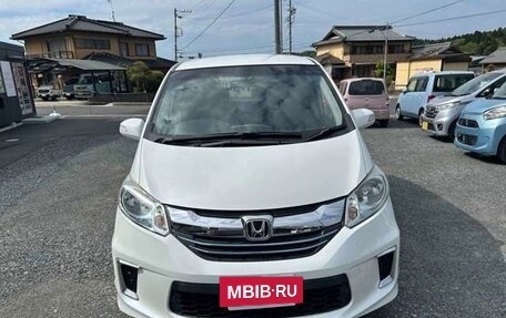 Honda Freed I, 2016 год, 801 000 рублей, 2 фотография