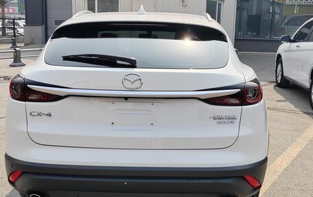 Mazda CX-4, 2022 год, 1 916 000 рублей, 5 фотография