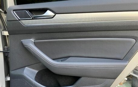 Volkswagen Passat B8 рестайлинг, 2016 год, 1 290 000 рублей, 22 фотография