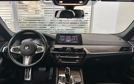 BMW 5 серия, 2019 год, 4 395 000 рублей, 17 фотография