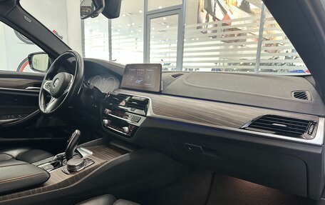 BMW 5 серия, 2019 год, 4 395 000 рублей, 19 фотография