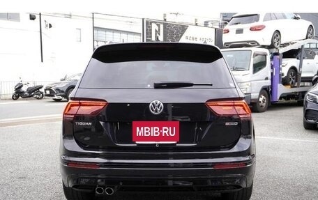 Volkswagen Tiguan II, 2018 год, 1 570 000 рублей, 3 фотография