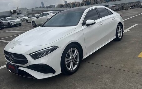 Mercedes-Benz A-Класс, 2022 год, 2 110 000 рублей, 1 фотография
