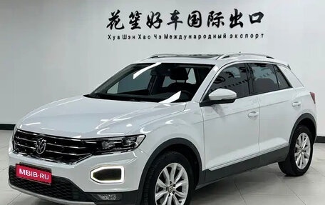 Volkswagen T-Roc I, 2022 год, 1 540 000 рублей, 1 фотография