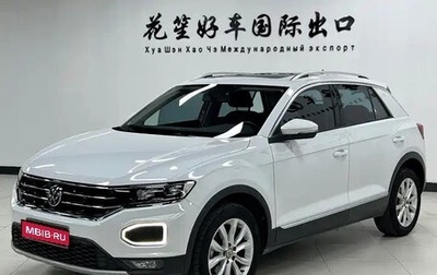 Volkswagen T-Roc I, 2022 год, 1 540 000 рублей, 1 фотография