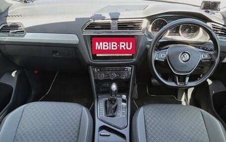Volkswagen Tiguan II, 2017 год, 1 630 000 рублей, 6 фотография