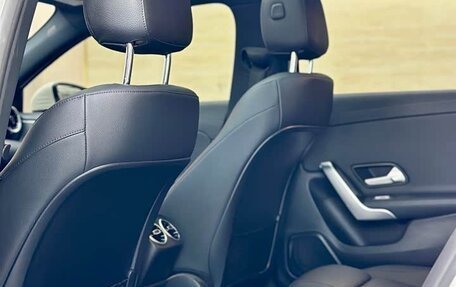 Mercedes-Benz A-Класс, 2022 год, 2 100 000 рублей, 8 фотография
