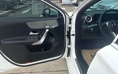 Mercedes-Benz A-Класс, 2022 год, 2 110 000 рублей, 6 фотография