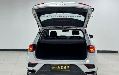 Volkswagen T-Roc I, 2022 год, 1 540 000 рублей, 9 фотография