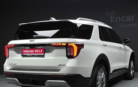 Ford Explorer VI, 2024 год, 6 930 000 рублей, 2 фотография