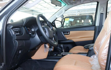 Toyota Fortuner II, 2026 год, 4 750 000 рублей, 11 фотография