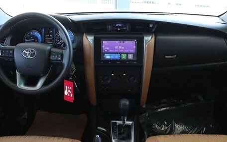 Toyota Fortuner II, 2026 год, 4 750 000 рублей, 12 фотография