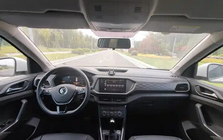 Volkswagen T-Cross I, 2021 год, 1 470 000 рублей, 9 фотография