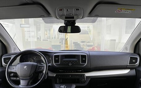 Peugeot Traveller I, 2021 год, 2 900 000 рублей, 17 фотография