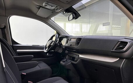 Peugeot Traveller I, 2021 год, 2 900 000 рублей, 13 фотография