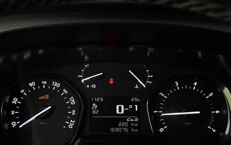 Peugeot Traveller I, 2021 год, 2 900 000 рублей, 16 фотография