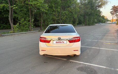Toyota Camry, 2014 год, 1 610 000 рублей, 4 фотография