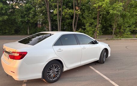 Toyota Camry, 2014 год, 1 610 000 рублей, 3 фотография
