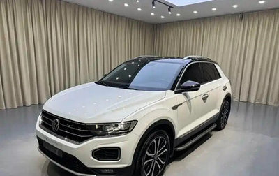 Volkswagen T-Roc I, 2022 год, 1 560 000 рублей, 1 фотография