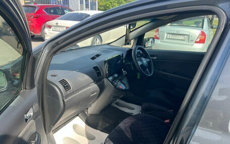 Toyota Wish II, 2003 год, 809 000 рублей, 10 фотография
