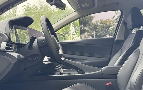 Hyundai Elantra, 2023 год, 1 420 005 рублей, 8 фотография