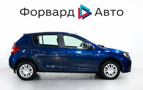 Renault Sandero II рестайлинг, 2014 год, 800 000 рублей, 9 фотография