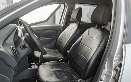 Renault Logan II, 2019 год, 949 000 рублей, 10 фотография
