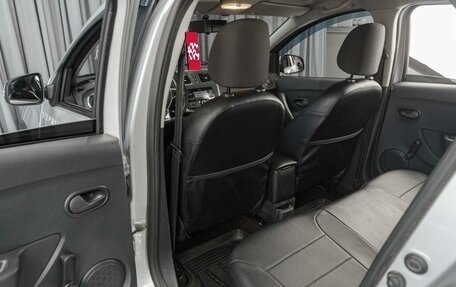 Renault Logan II, 2019 год, 949 000 рублей, 11 фотография