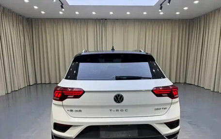 Volkswagen T-Roc I, 2022 год, 1 560 000 рублей, 5 фотография