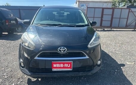 Toyota Sienta II, 2016 год, 900 000 рублей, 1 фотография