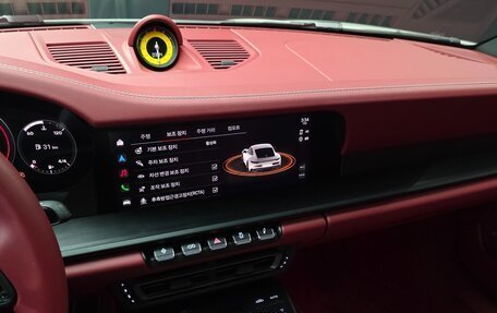 Porsche 911, 2023 год, 17 105 000 рублей, 11 фотография