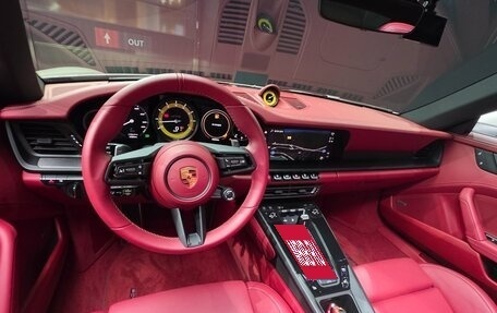 Porsche 911, 2023 год, 17 105 000 рублей, 5 фотография