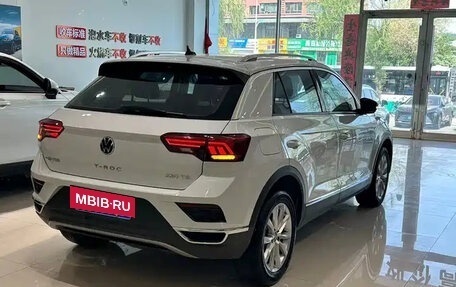 Volkswagen T-Roc I, 2022 год, 1 590 000 рублей, 5 фотография