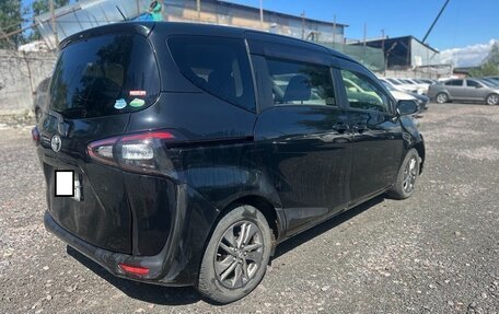 Toyota Sienta II, 2016 год, 900 000 рублей, 4 фотография