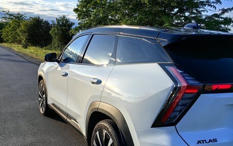 Geely Atlas, 2024 год, 3 400 000 рублей, 4 фотография