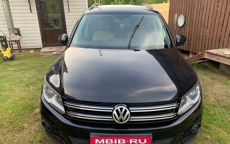 Volkswagen Tiguan I, 2016 год, 1 780 000 рублей, 1 фотография