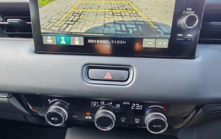 Honda Vezel, 2021 год, 2 160 000 рублей, 24 фотография