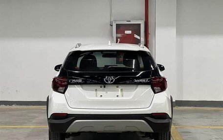 Toyota Yaris XP150 рестайлинг, 2022 год, 1 057 000 рублей, 5 фотография